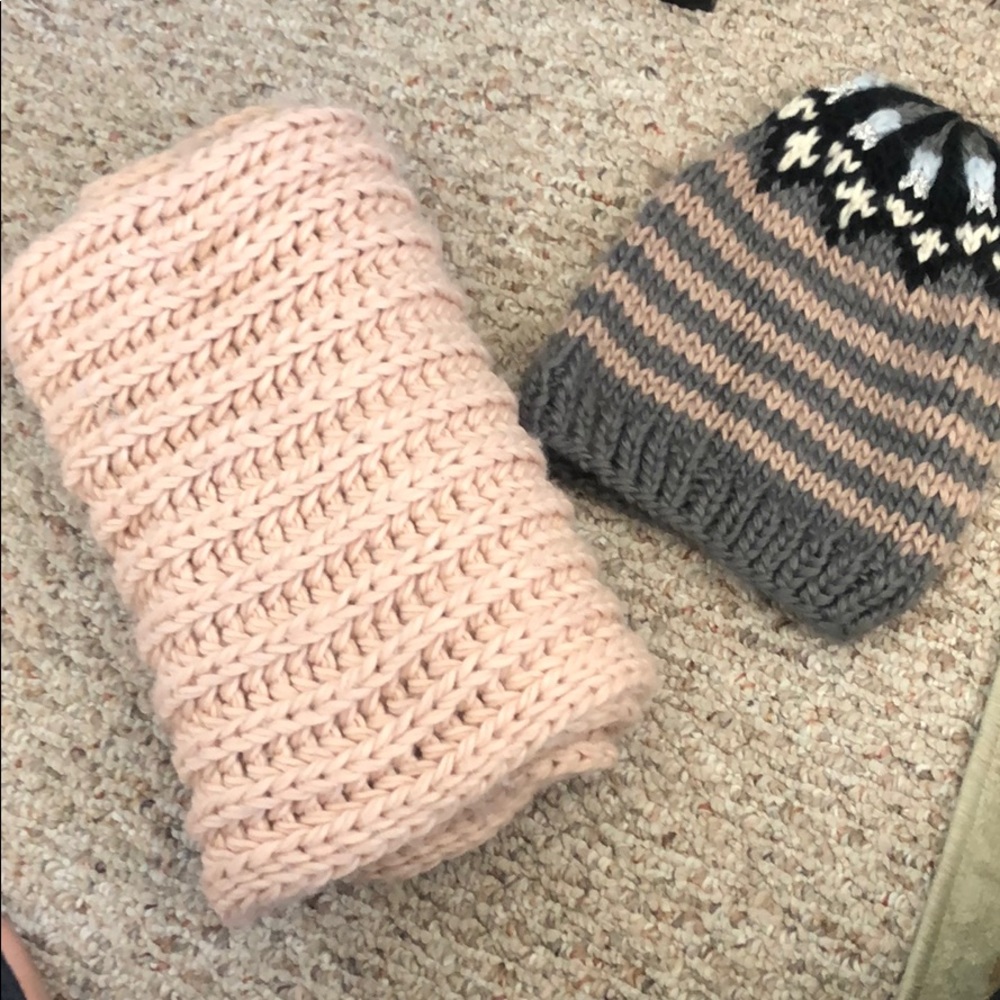 Scarf and hat winter set